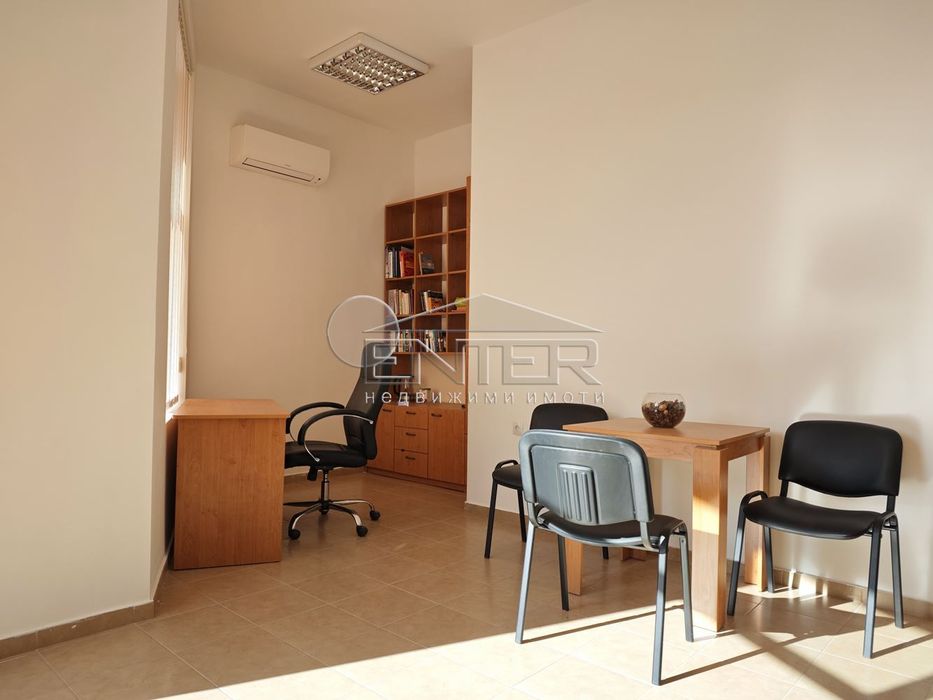 Дава се под наем Магазин в Варна, Левски - 30 кв.м за 265.2 € - Снимка #1