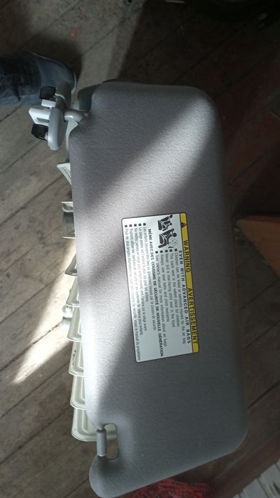 Казырек солнцезащитный Камри 40.45