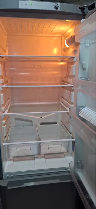Продам холодильник рабочий, Индезит