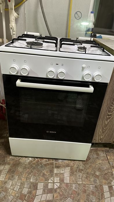 Продам газовую плиту