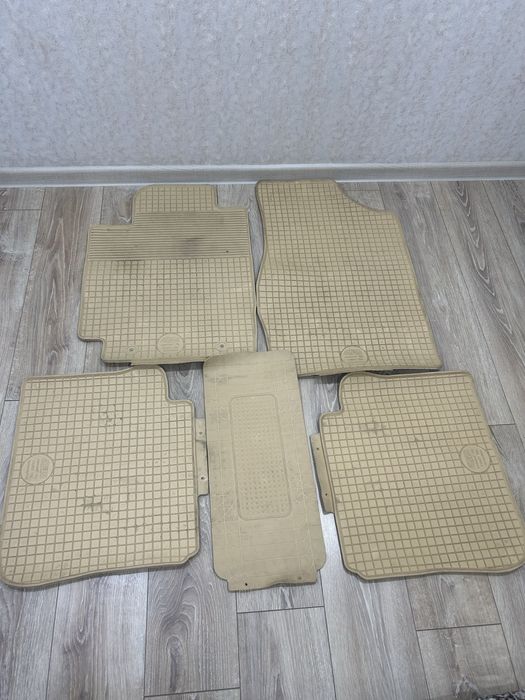 Продаю полики для TOTOTA CAMRY 34-40-45