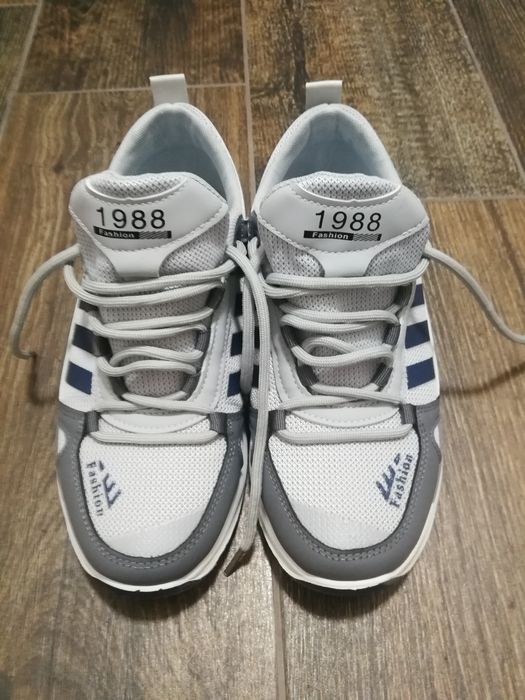 Adidași bărbătești