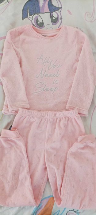 Продавам плюшени нощници и халат