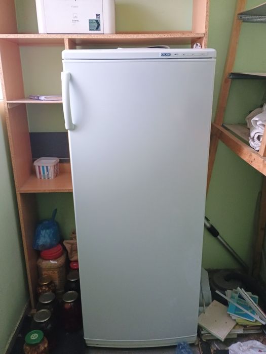 Продам морозильник