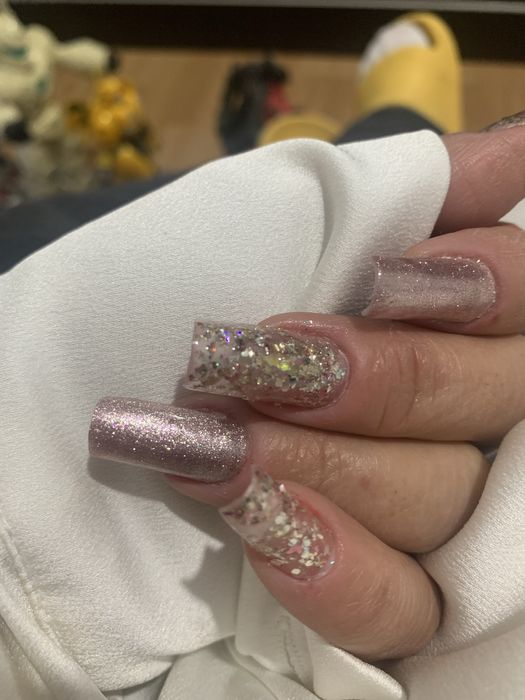 Aplic unghii cu gel,semi,construcție