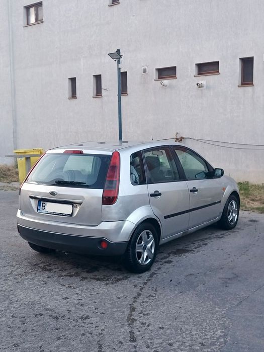 FORD Fiesta 2005 — imagine 3