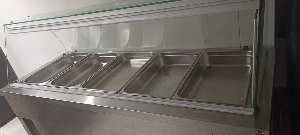 Vitrina caldă bain marie 2 m