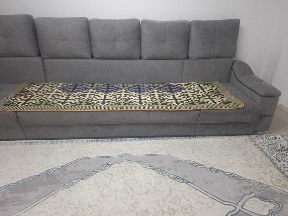 диван для гостиной комнаты