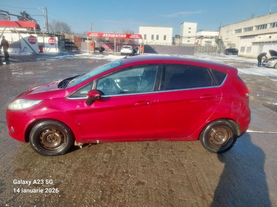 De vânzare ford fiesta 2012