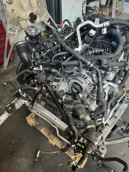 Bmw g80 m3 g82 m4 S58B30TO оборудван мотор на части