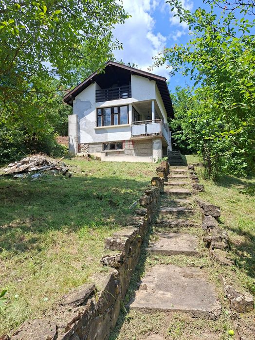 Продава къща с.Гледаци Община Габрово