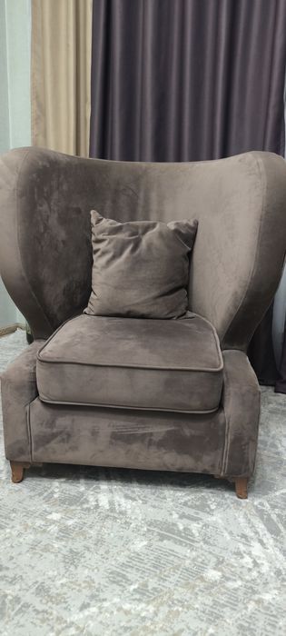 Дизайнерское кресло