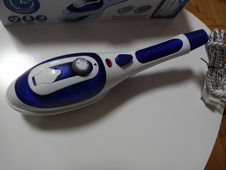 Парна четка за дрехи Steam brusher