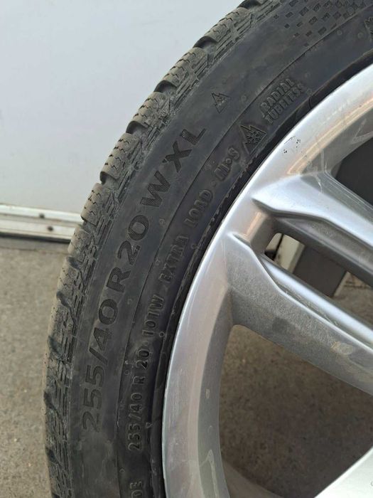 продавам 4бр алуминиеви джанти за АУДИ с комплект зимни гуми 255/40R20