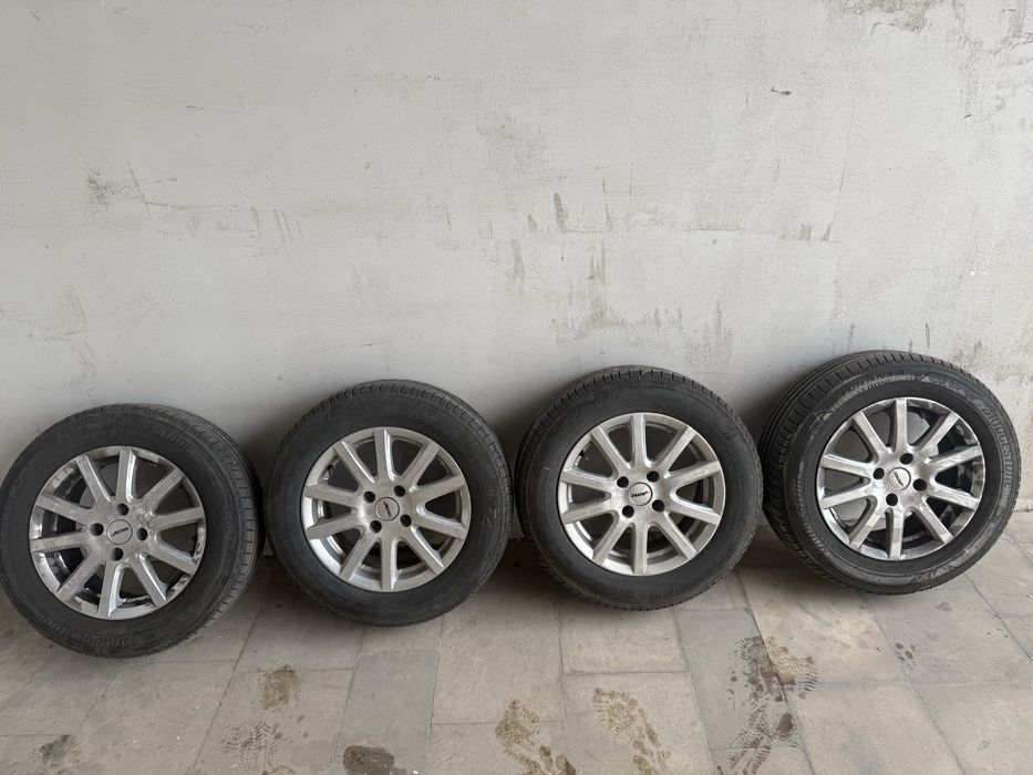 Летни гуми Bridgestone 185/65/15 с джанти за Citroen C3-2017-2024