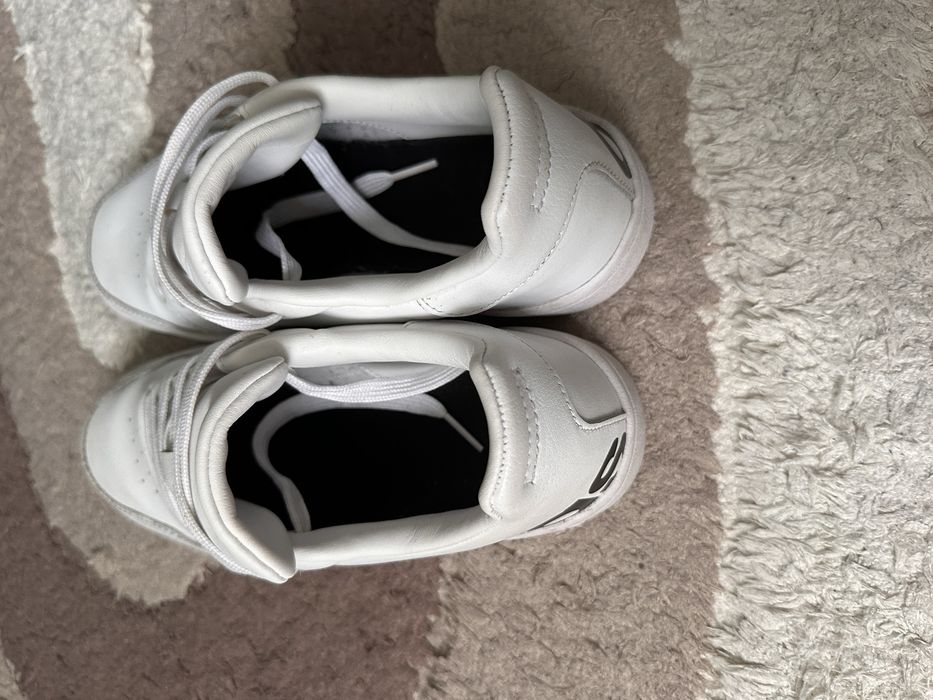 Adidas marimea 40