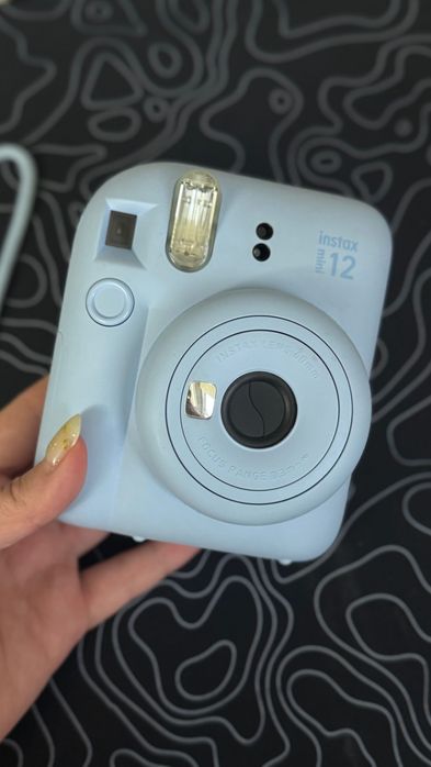 Instax mini 12 ..