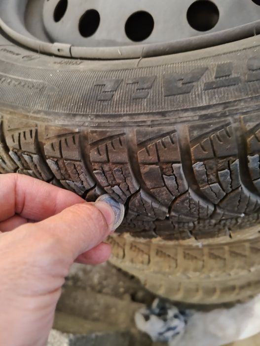 Продава джанти  с гуми 14 за Тойота