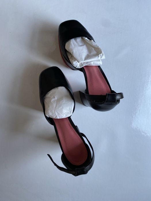 Продавам обувки SCHUTZ