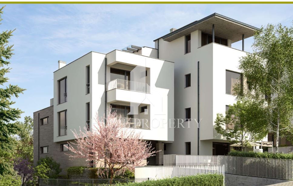Продава се Тристаен апартамент в София, в.з. Киноцентъра 3 част - 113 кв.м за 1408 €/кв.м - Снимка #3
