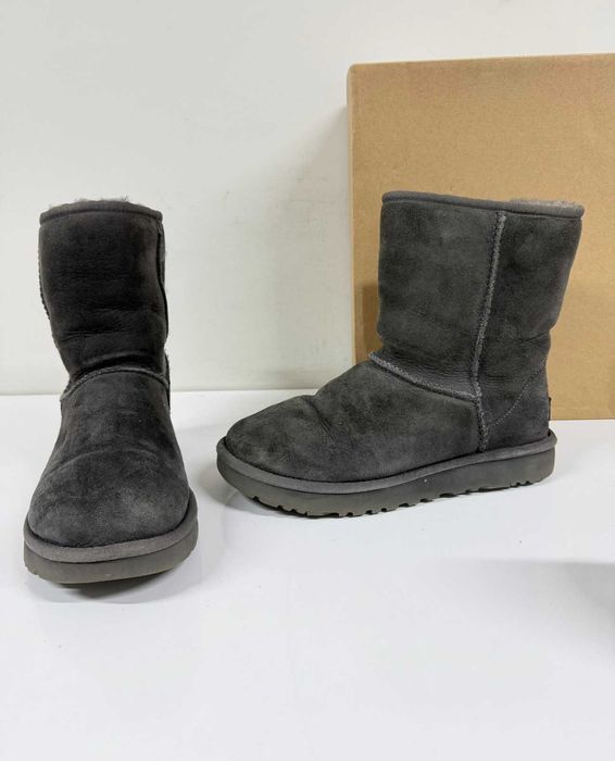 UGG Classic Short ll