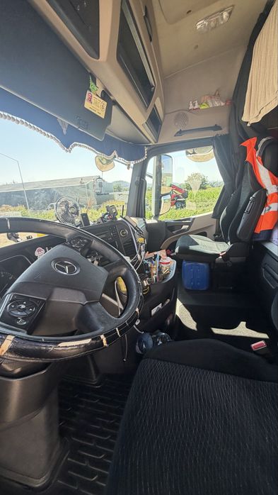 Mercedes  Actros