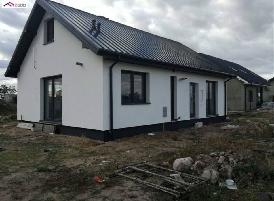 Case modulare pe structura metalica la cheie, utilate