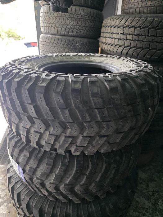 Пара грязевых баллонов