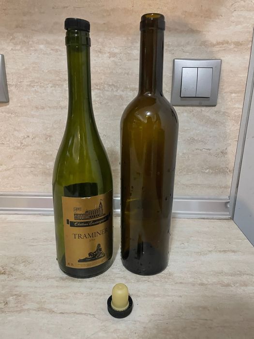 Продавам стъклени шишета