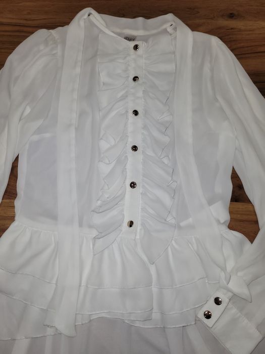 Бяла риза Lucy с удължен гръб