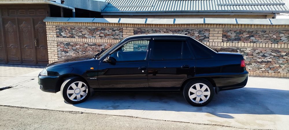 Автомобиль Нексия 2