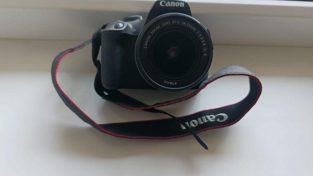 Цифравой фотоапарат CanonEOS2000d