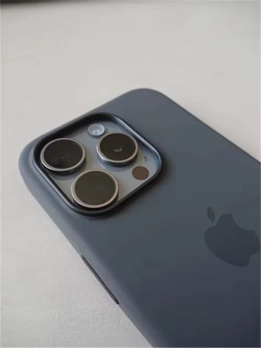 Apple кейс за iPhone 16 Pro/16 Pro Max Silicone Case с MagSafe