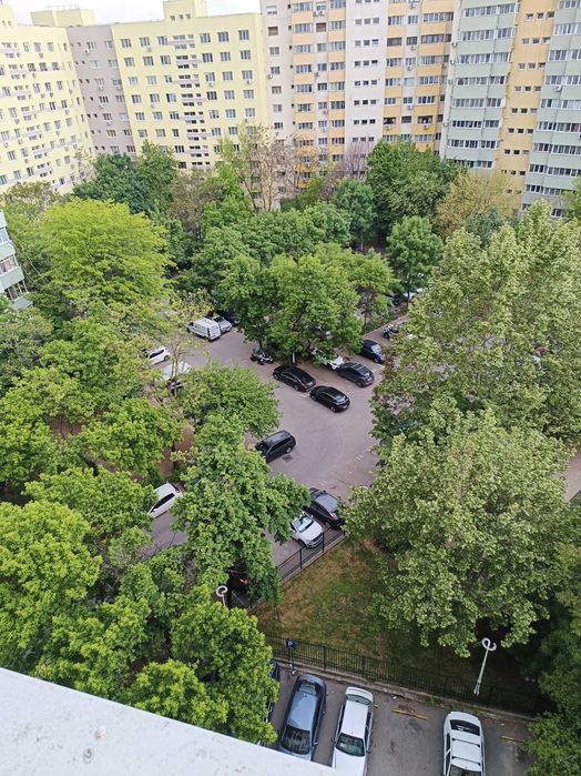 Vand garsonieră piata Delfinului, cf 1, et 9/10,  str Dobrina