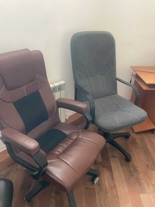 Продам стулья офисные б/у