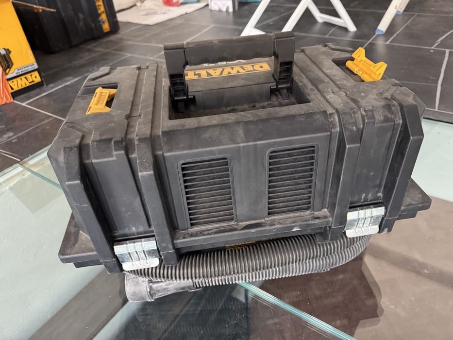 Aspirator profesional Dewalt DCV586MT2