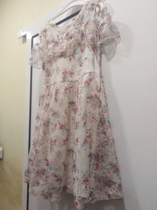 Детска лятна роклички за официални случай.