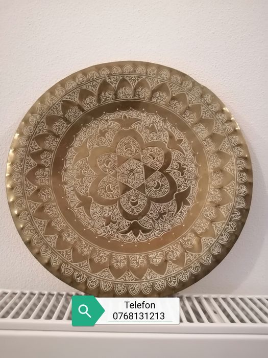 Tavă gravată manual