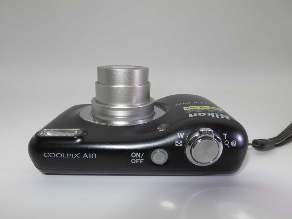 Nikon Coolpix A10 ултра компактен цифров фотоапарат подобен на L25 и L29 дигитална камера в отлично състояние, тествана и работи перфектно