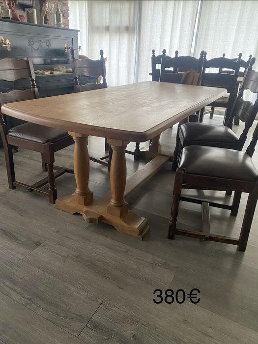 Масивни дървени маси