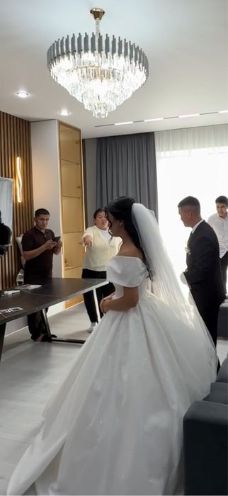 Свадебное платье