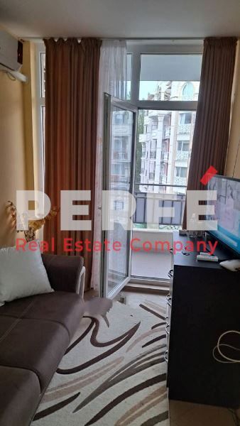 Продава се Двустаен апартамент в к.к. Слънчев бряг - 43 кв.м за 1094 €/кв.м - Снимка #1