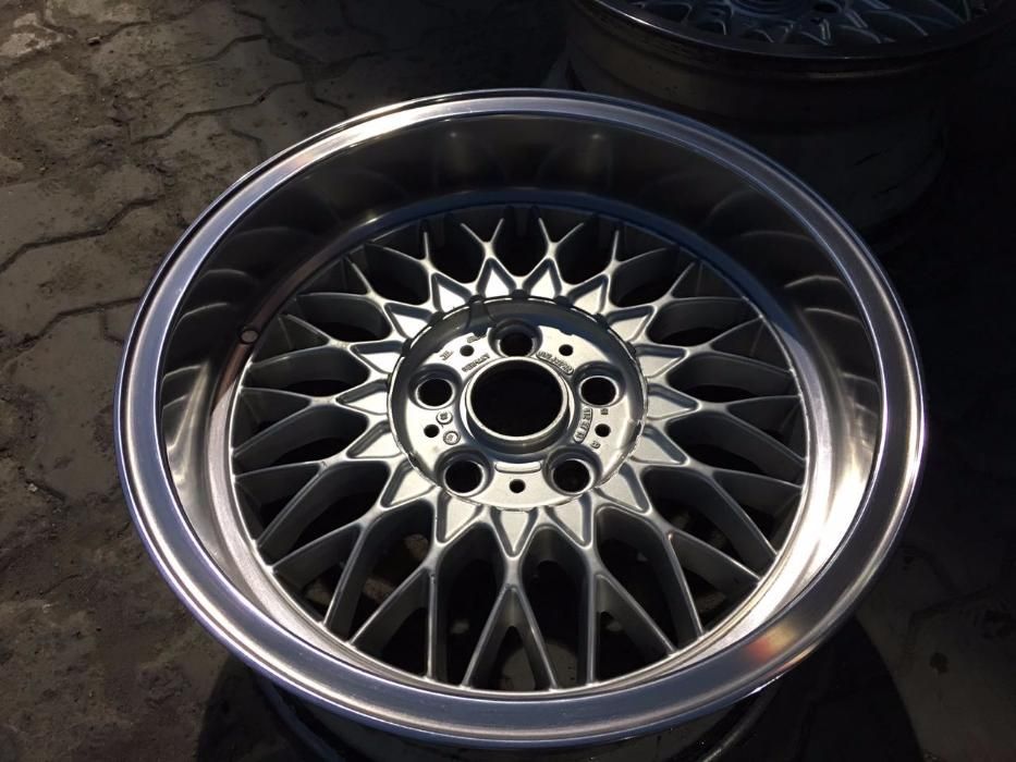 Восстановления полированного алюминия.