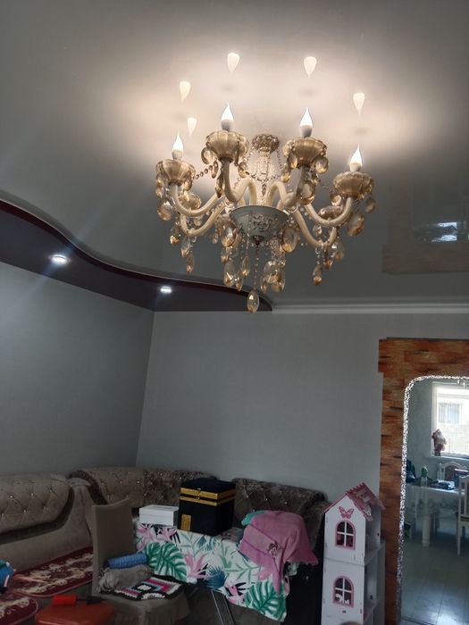 Люстры, для зала и гостинный