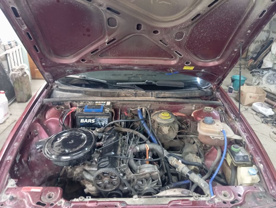 Продам Ауди 80 .