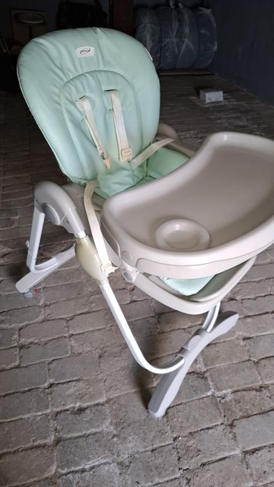 Продам кресло для кормления ребенка