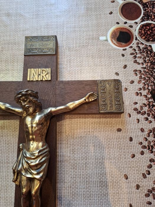 Cruce veche cu Isus Hristos