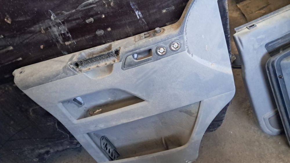 Обшивка дверей транспортер Т5