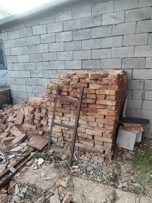 Продам Кирпич красный б/у в