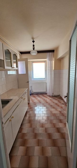 Apartament 3 camere, decomandat, 67 mp